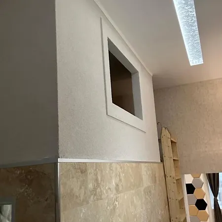 Silver Apartment *